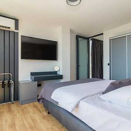 Villa Modern And Peaceful Miaa & Osea